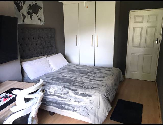 4 bed property for sale in SUIDEROORD